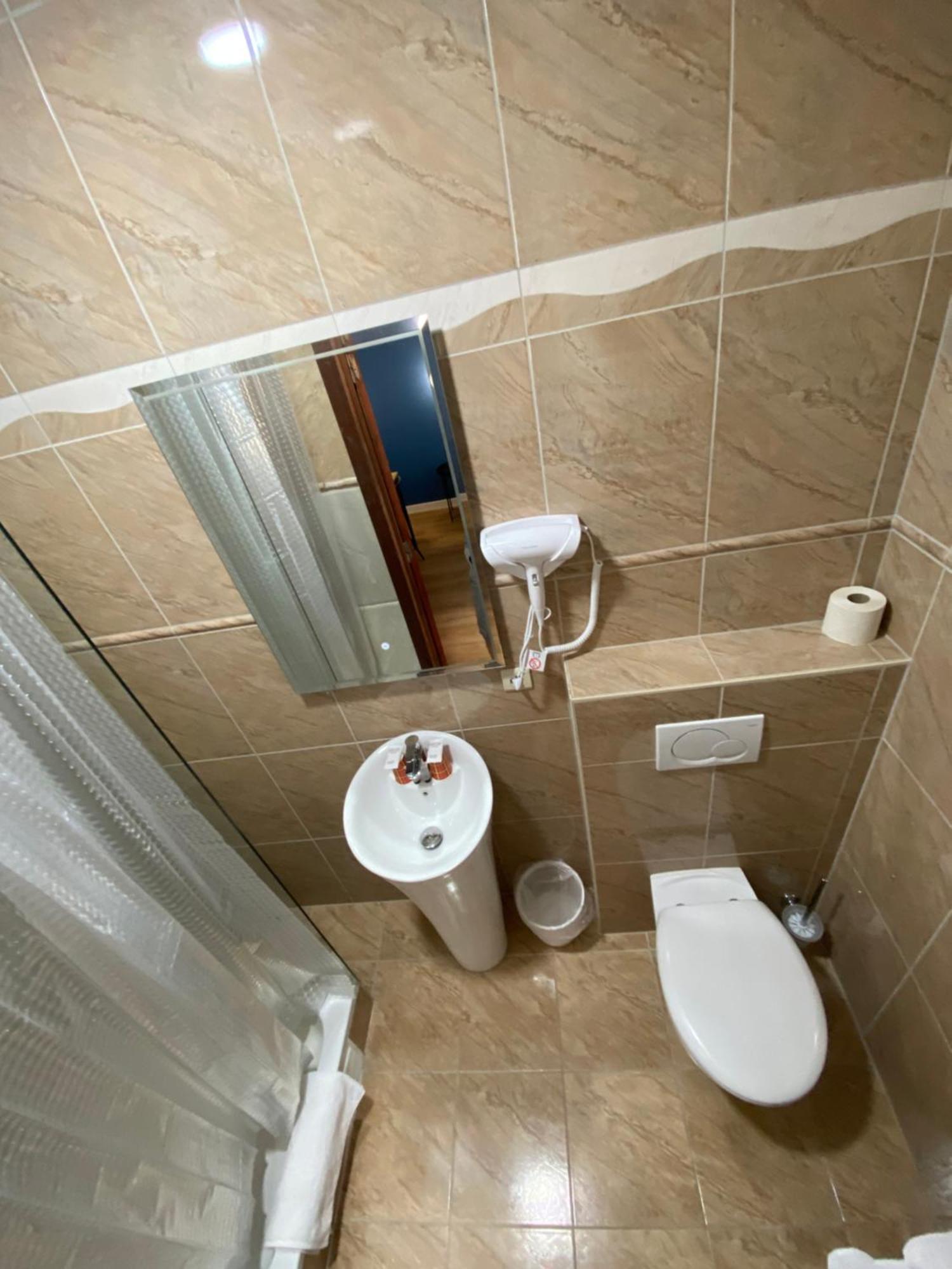 Windsor Hotel 2*